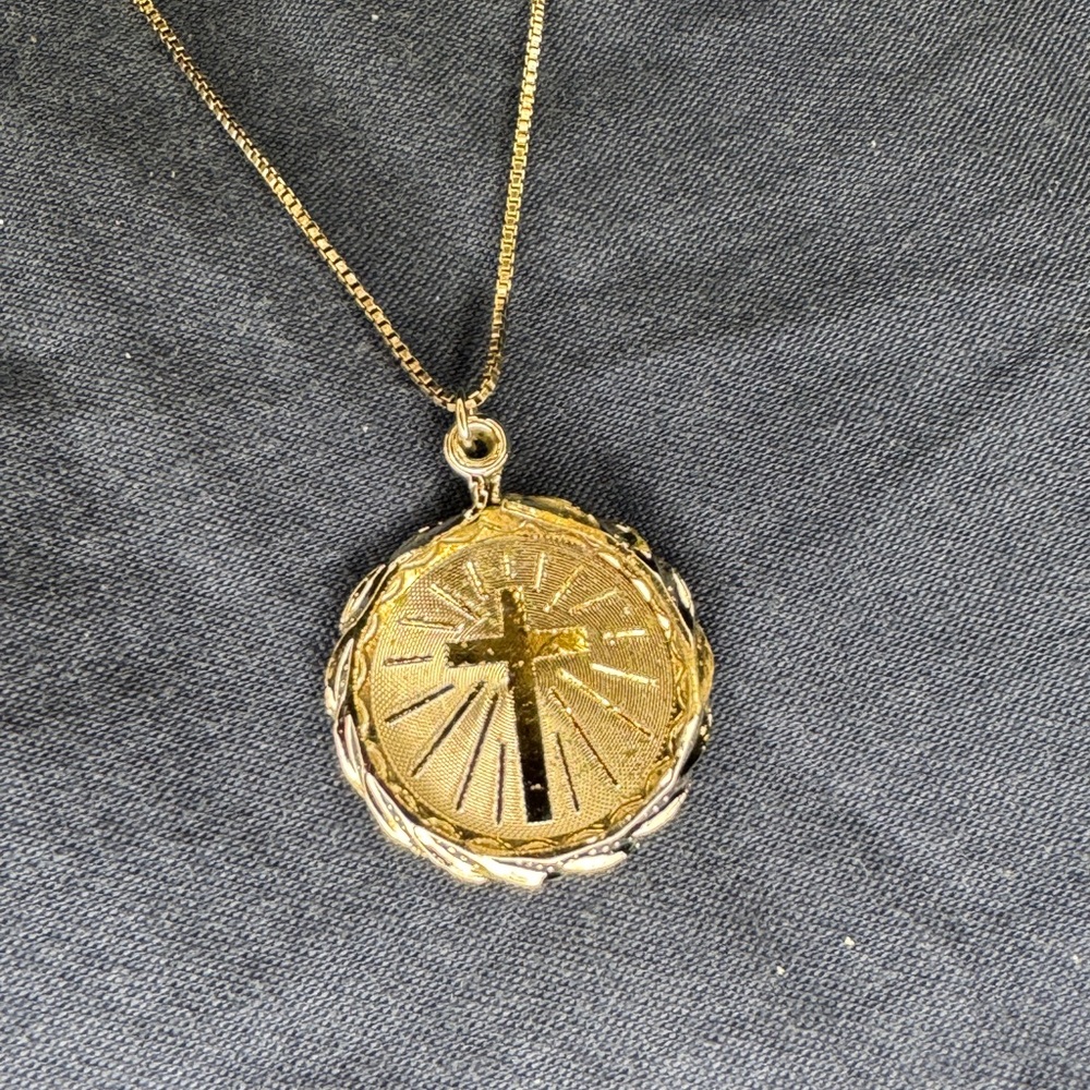 SILVER-TONE CHRISTIAN CROSS MEDALLION NECKLACE